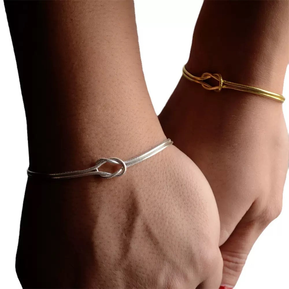 Titanium Steel Couple’s Knot Chain Bracelet Handmade Knot Clavicle Chain Herringbone