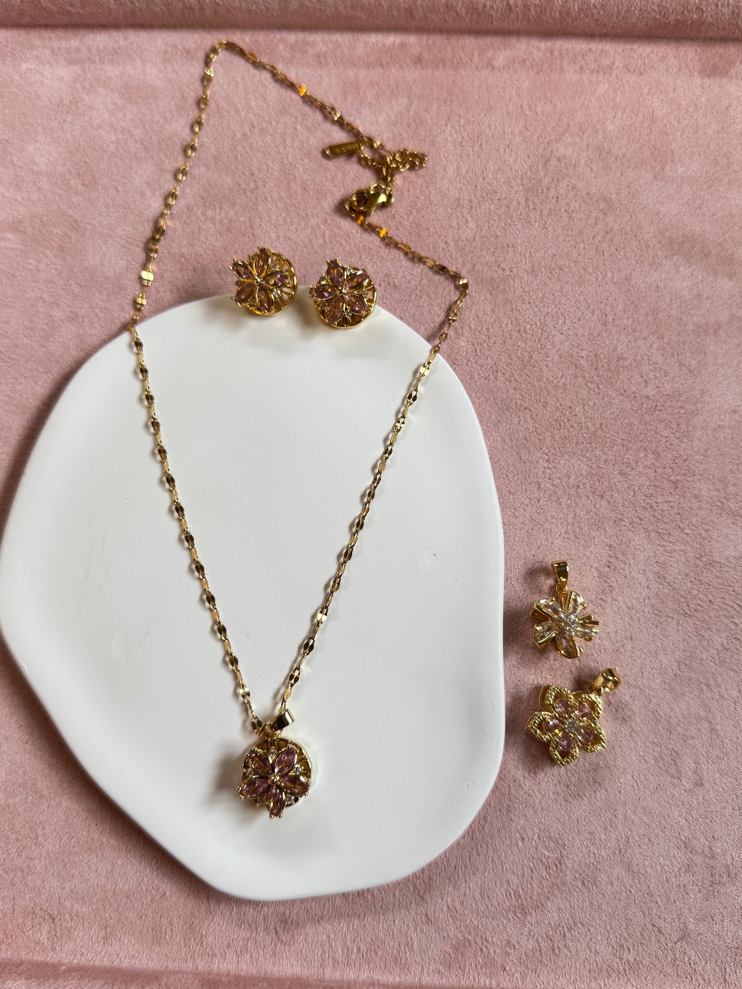 love zircon flower, Pendant Necklace bracelet/Earrings Set