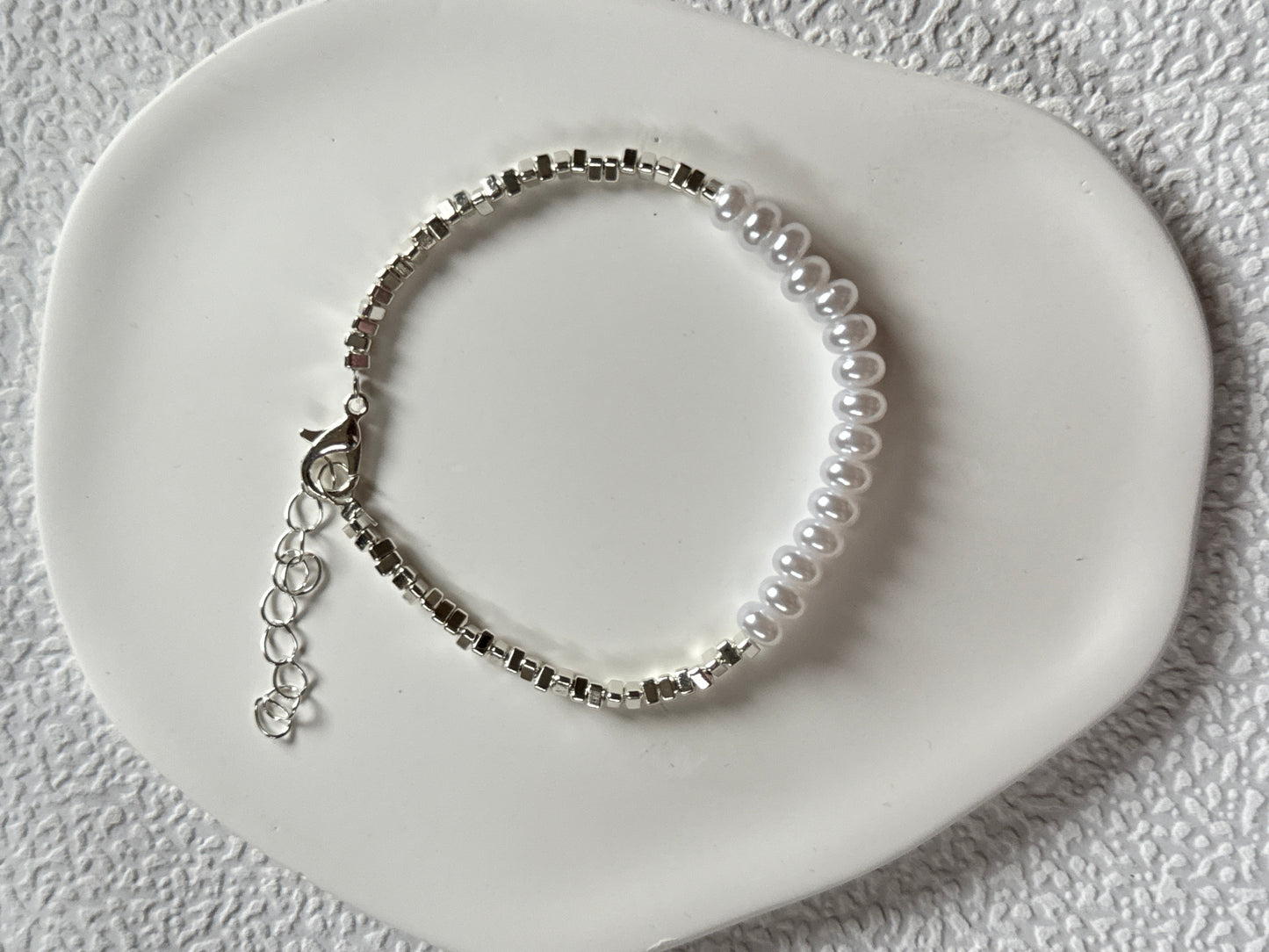Taels of broken silver ~ Pearl bracelet For women