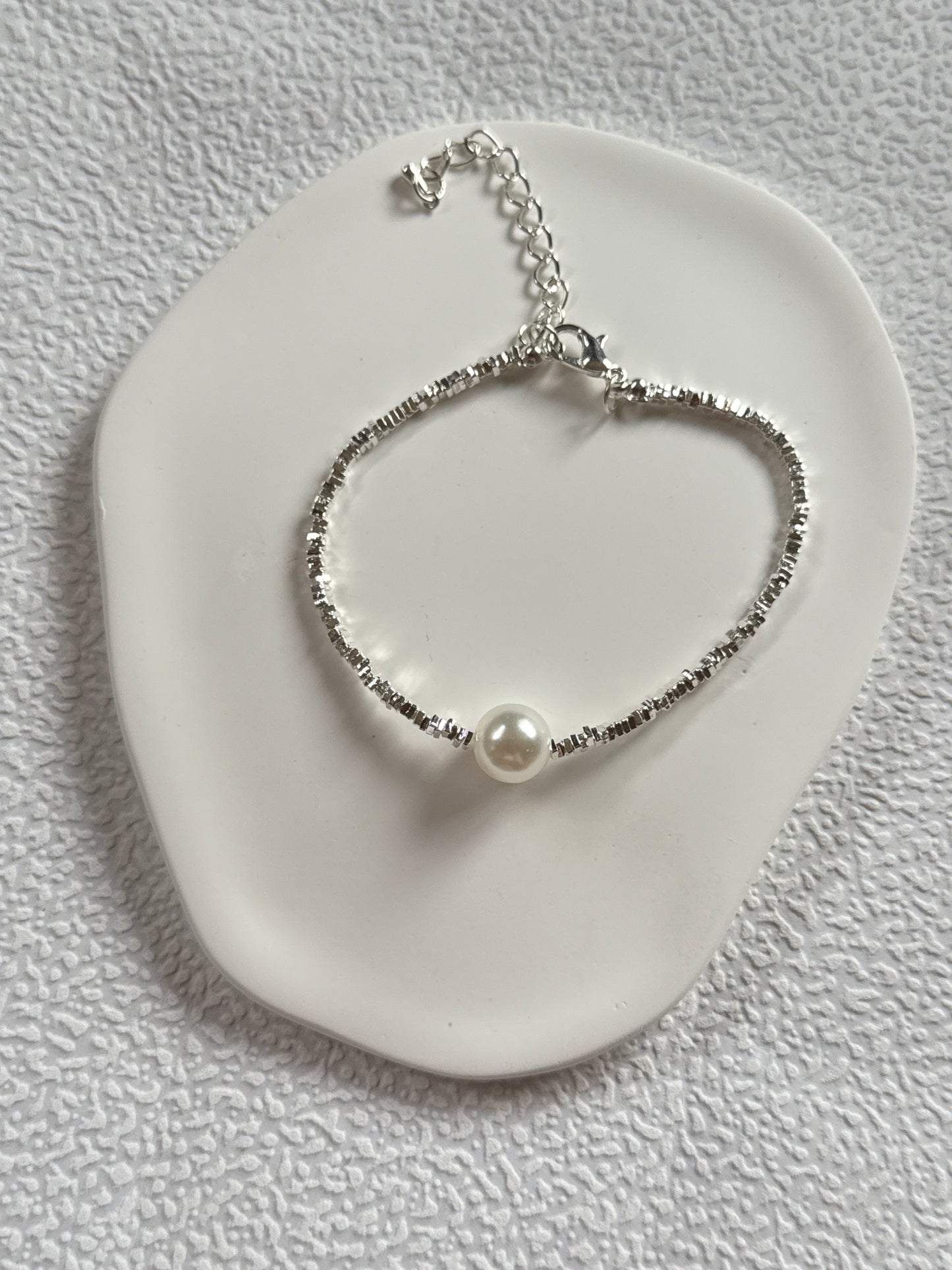 Taels of broken silver ~ Pearl bracelet For women