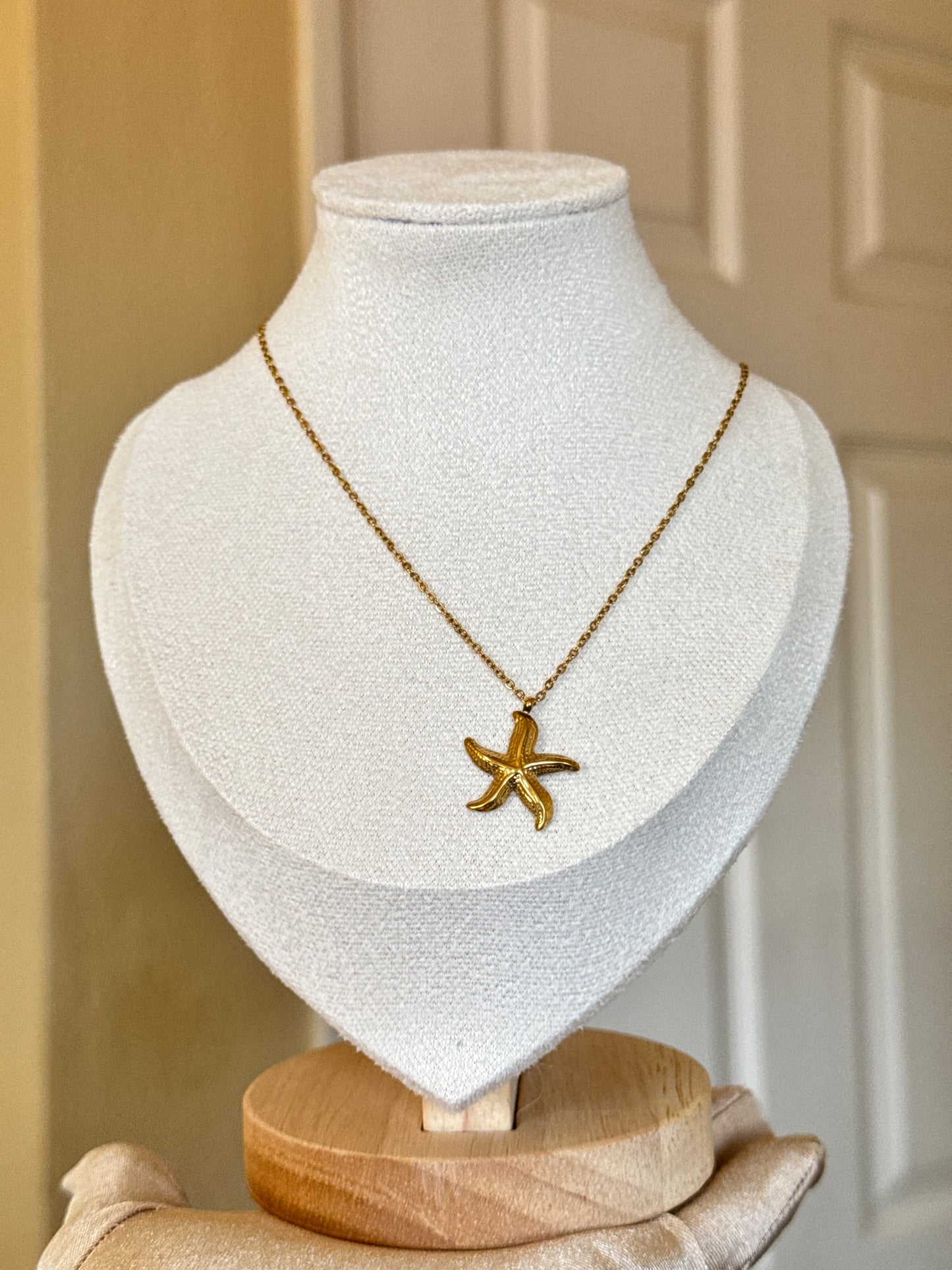 Star Stainless Steel Pendant Necklace - 18K Gold Plated,Ideal for Women