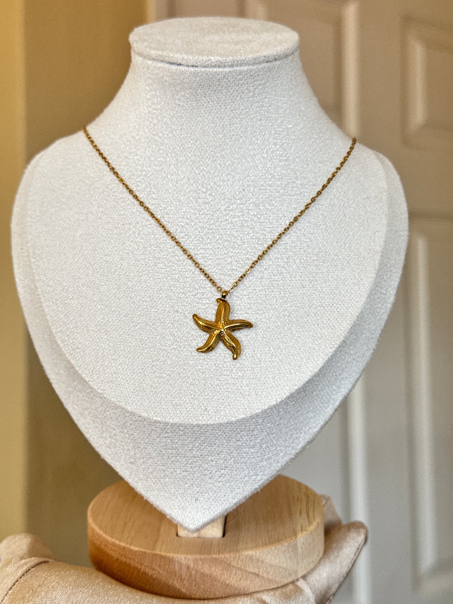 Star Stainless Steel Pendant Necklace - 18K Gold Plated,Ideal for Women